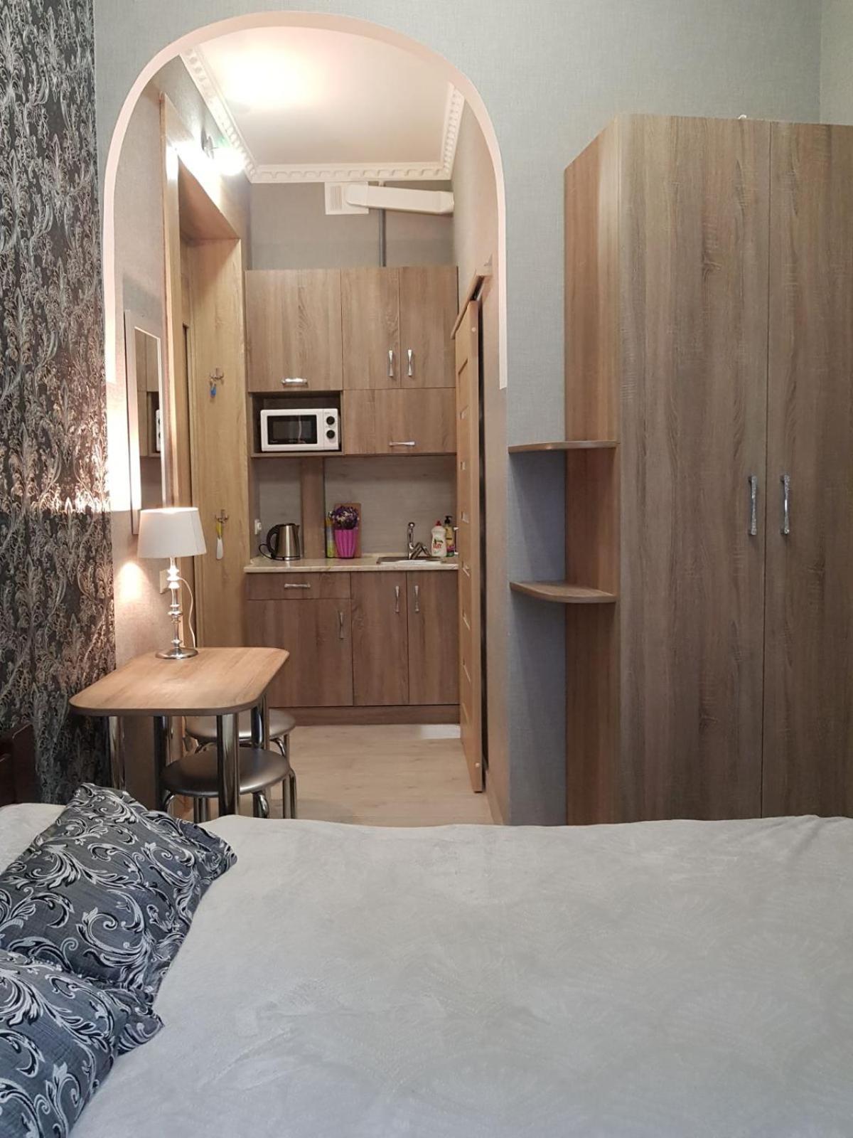 Apartments Near Rynok Square On Staroyevreyska And Fedorova Streets Lviv Room photo