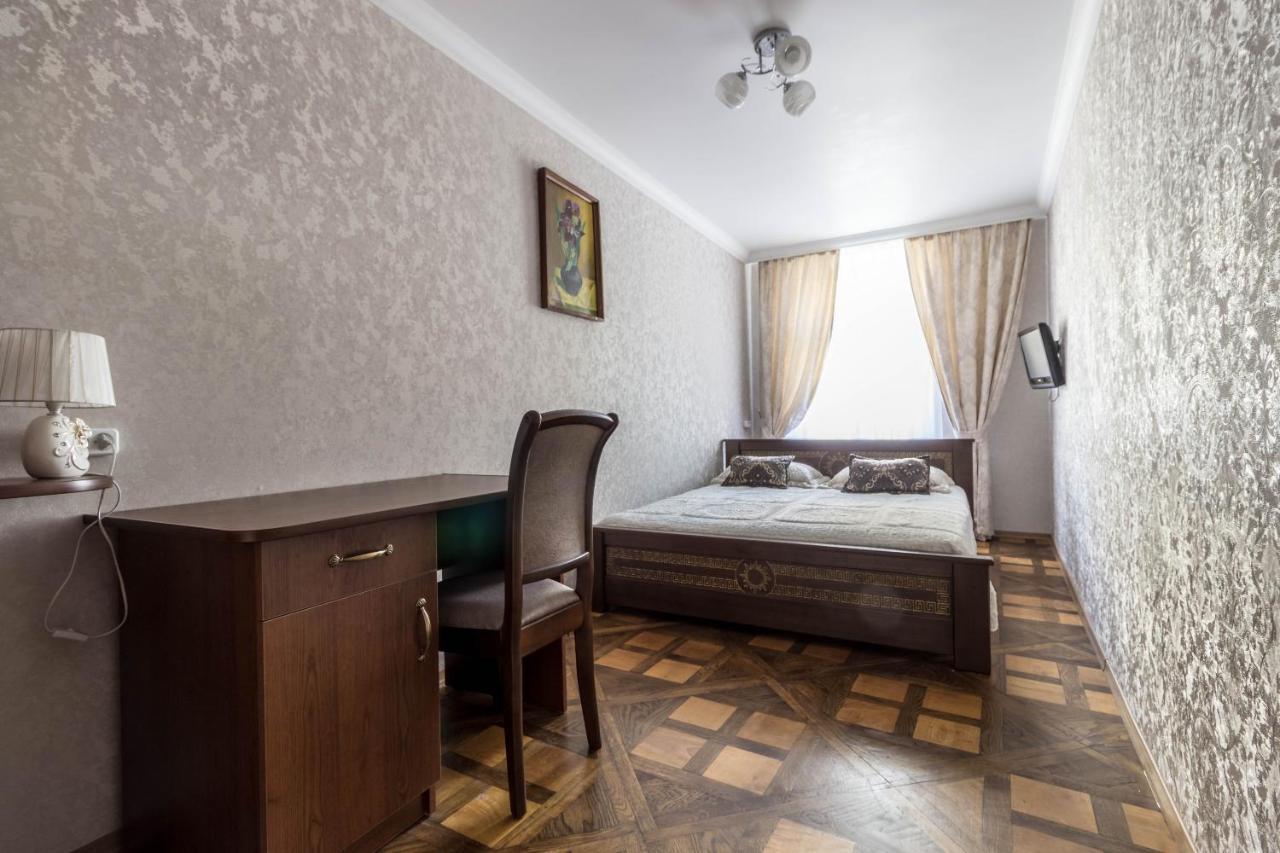 Apartments Near Rynok Square On Staroyevreyska And Fedorova Streets Lviv Exterior photo